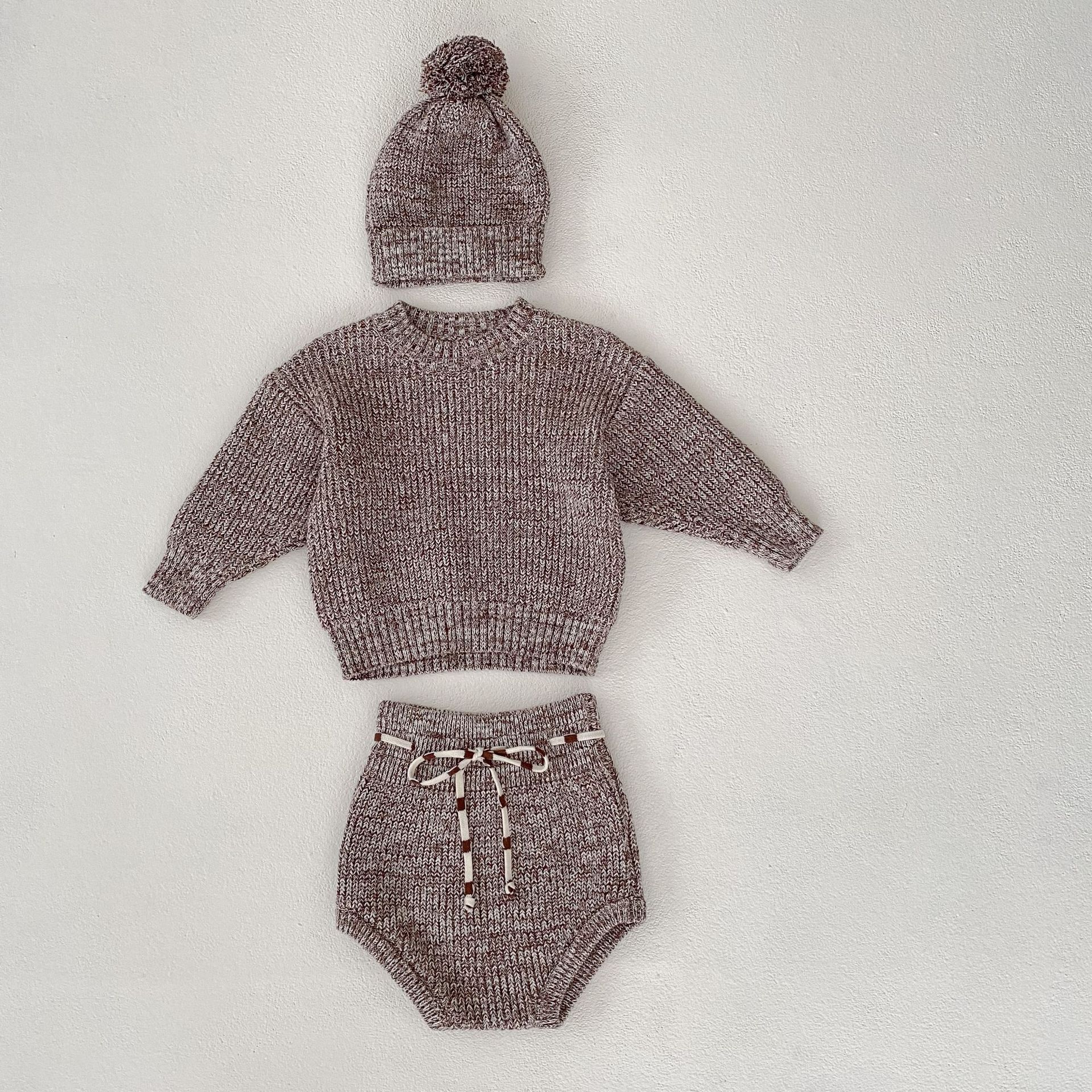 Cozy Knitted Baby Romper Set with Pom‑Pom Hat – Soft Winter One‑Piece for Girls