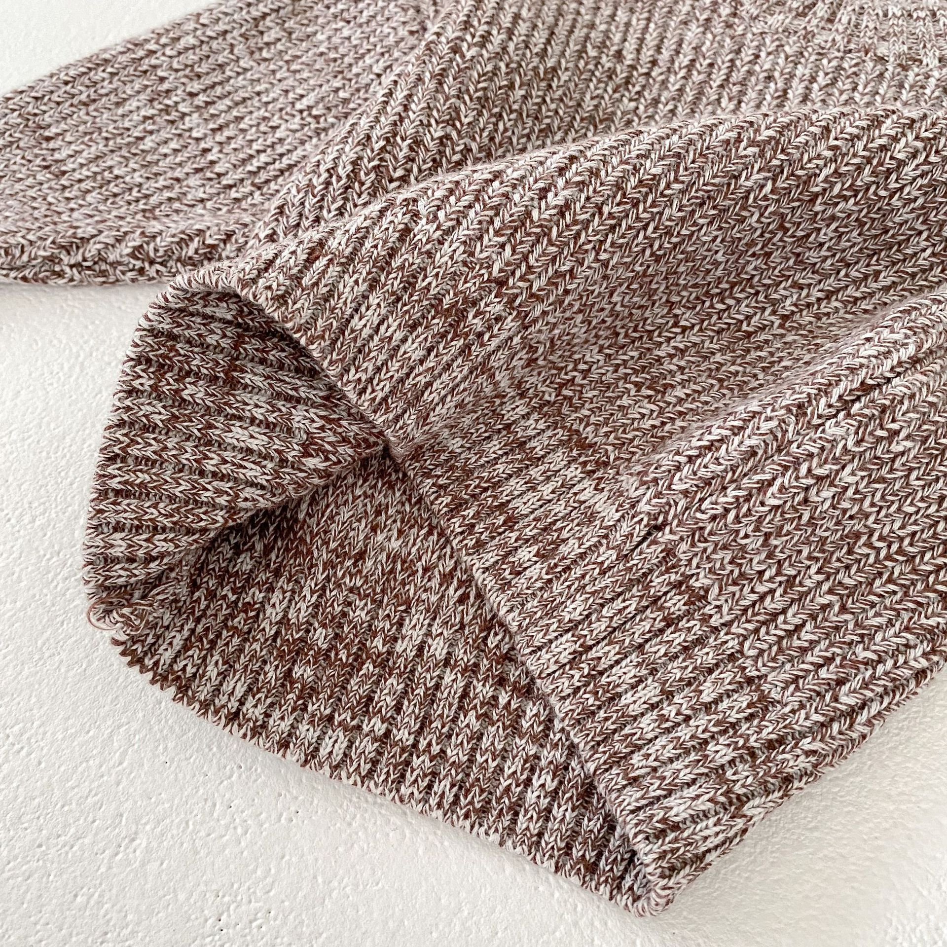 Cozy Knitted Baby Romper Set with Pom‑Pom Hat – Soft Winter One‑Piece for Girls